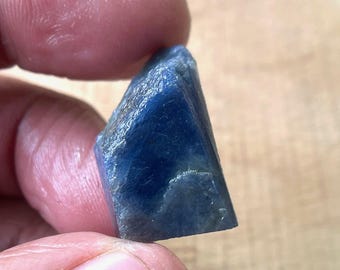 Blue Sapphire Rough Gemstone, Size-22x12x10 MM, Natural Blue Sapphire Raw Crystal, Healing Crystal Rough, For Jewellery Making ets