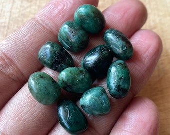 10 Green Emerald Tumble Stones, Polished Gemstone Specimens (10/13 MM)