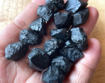 15 PCS~AAA+Black Spinel Rough Slab-Black Spinel Rough Gemstone, Healing Crystal Stones-15/17 MM