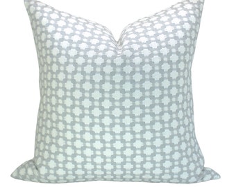 Pillow cover, Betwixt Zinc/Blanc, geometric, Spark Modern pillow