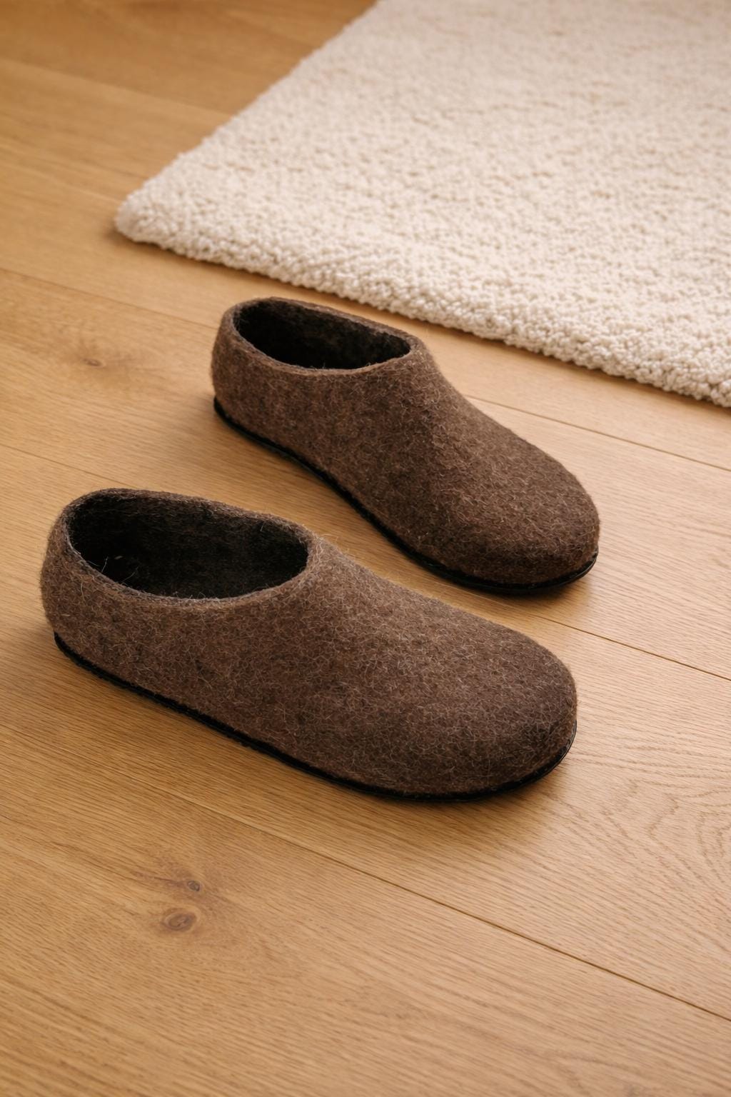 Pantofole Da Donna In Feltro Ecologico SZYMEL – Fatte A Mano In UE, Suola In Gomma Antiscivolo, Taglie 36-41
