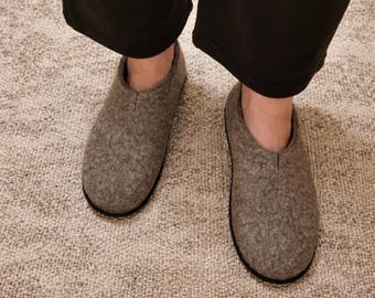 Pantoufles en laine feutrée - Chaussures de maison marron confortables faites main