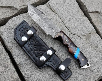 Handmade Damascus Steel Bowie Hunting Knife: Rosewood Handle, Leather Sheath