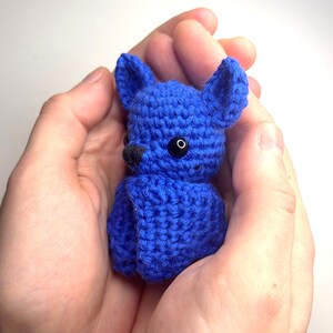 Litet virkmönster för fladdermus | Halloween Amigurumi PDF | Posebara vingar bild 4