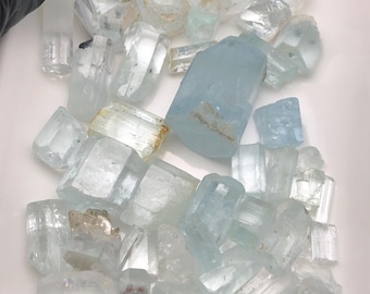 Lote de cristales de aguamarina natural, especímenes de berilo en bruto de Skardu, Pakistán (101 g)