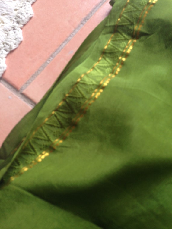 Crepe silk sari forest green pure silk yardage wit