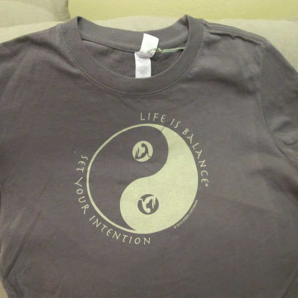 Set Your Intention Inspirational Yoga T-Shirt in Dark Gray