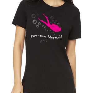Teilzeit-Mermaid Schwarzes Kurzarm-T-Shirt