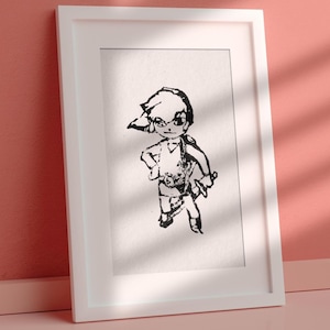 Può includere: Illustrazione in bianco e nero incorniciata di un personaggio dei cartoni animati in una cornice bianca. Il personaggio è raffigurato con un'aria sicura, che tiene una spada. L'opera d'arte è ambientata contro un muro rosa, con ombre.