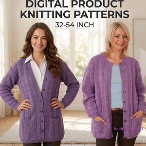 Könnte beinhalten: Digitale Strickmuster für eine lavendelfarbene Strickjacke mit strukturiertem Zopf- und Gittermuster, Knopfleiste und zwei Taschen. Der Text lautet DIGITAL PRODUCT KNITTING PATTERNS 32-54 INCH.