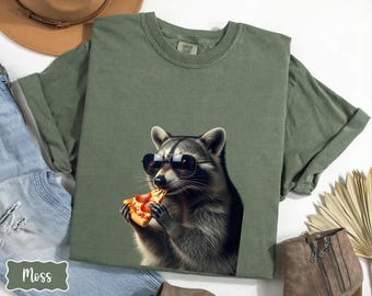 Comfort Colors®Raccoon Eating Pizza - Funny Meme Shirt Funny Graphic Tee Silly Shirt Gift Sarcastic Novelty Shirts Womens FunnyMeme T-Shirt