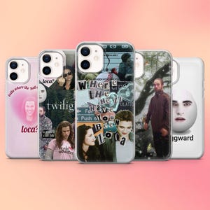 Op de afbeelding: Vijf telefoonhoesjes met Twilight-thema ontwerpen. De hoesjes tonen afbeeldingen van personages, collages en tekst zoals "Bella where the hell" en "Loca?". De ontwerpen zijn gevarieerd.
