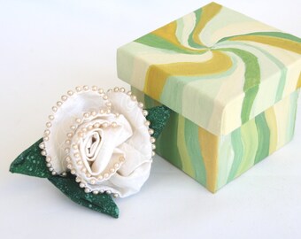 Fiber Art Flower Pin in Hand Painted Keepsake Box, Jewelry Gift Set, Bridal Party Gift, Wedding Corsage Boutonniere, Gardenia Flower Corsage