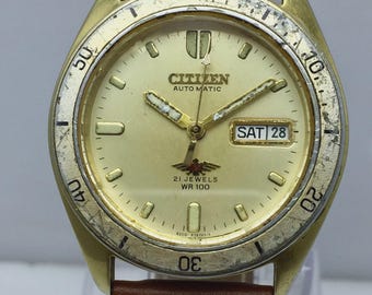 Orologio da uomo vintage automatico Citizen 7 Eagle 4-R14945 con indicazione di giorno e data.