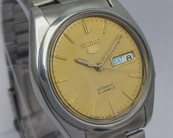 Vintage 1974 Seiko 5 Automatic 7019-8180 Day-date Japanese Men's