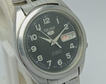 Reloj Seiko 5 Automático 7S26-00X0 Día/Fecha Esfera Militar Vintage para Hombre