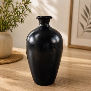 Wabi Sabi-vas svart | Handgjord keramikvas för modern heminredning | Droppformad keramikvas | Blomvas för modernt hem | Mattsvart dekor