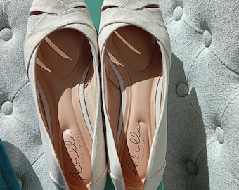 Abella Women's Canvas Wedge Flats Size 10M Natural Multi Fabric True Comfort