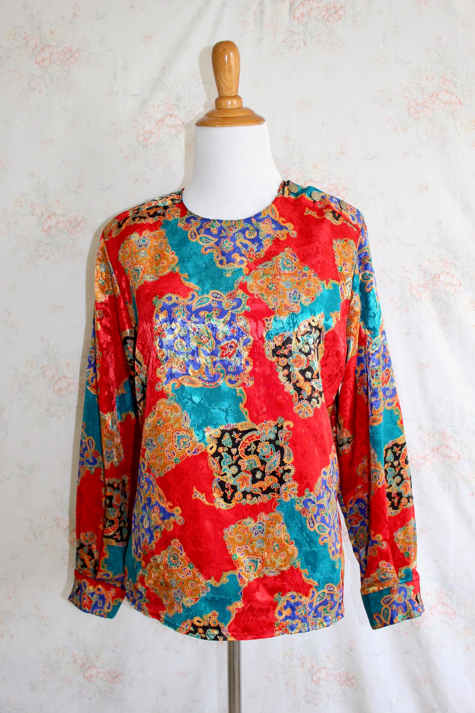 Vintage 80s Paisley Print Blusa, blusa de satén rojo de la década de ...