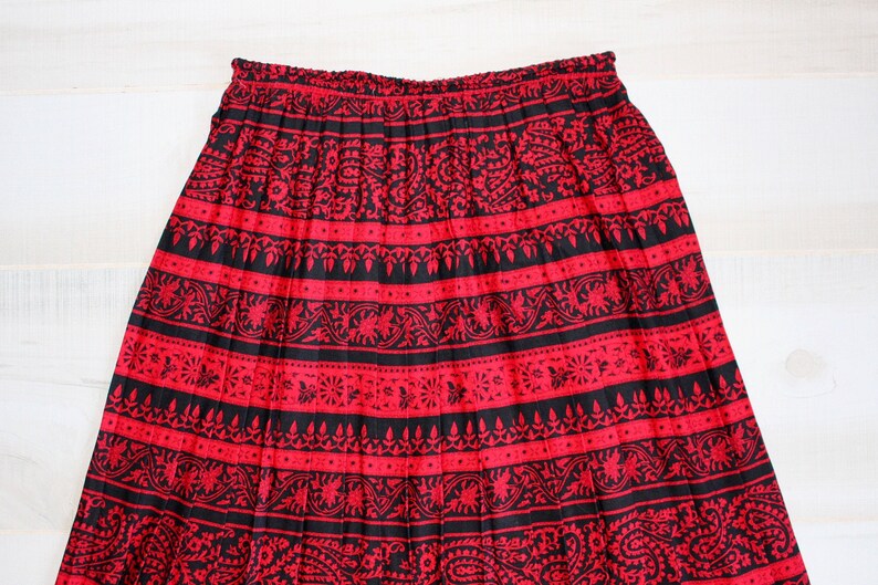 Vintage 80s Boho Skirt, 1980s Pleated Midi Skirt, Floral Paisley Print, Red, Black image 1