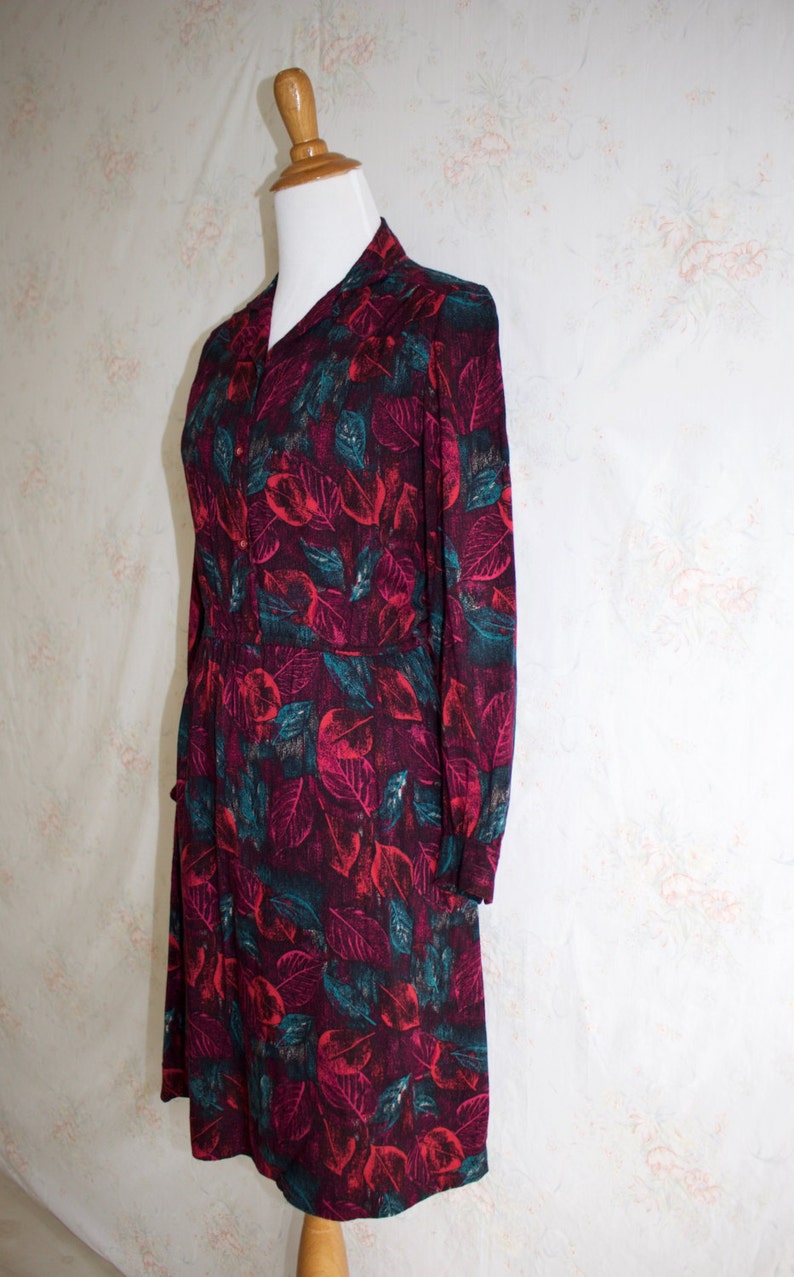 Vintage 60s Shirtdress, 1960s Day Dress, Leaf Print, Floral, Novelty Print image 3