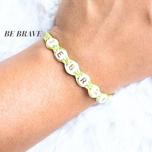 BE BRAVE Macramé Bracelet – Adjustable Courage Word Bracelet, Handmade Minimalist Gift for Strength & Confidence (17–21 cm)