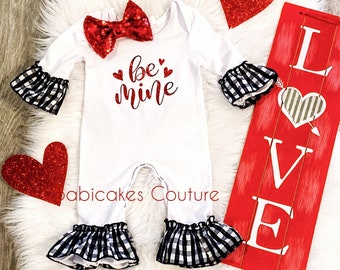 Newborn Girl Valentine Outfit, Be Mine Outfit, Babys 1st Valentine, Baby Ruffle Romper, Valentine Romper, Heart Baby Outfit, Valentine Baby