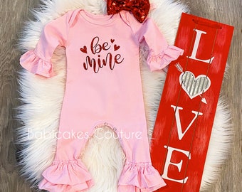 Newborn Girl Valentine Outfit, Be Mine Outfit, Babys 1st Valentine, Baby Ruffle Romper, Valentine Romper, Heart Baby Outfit, Valentine Baby