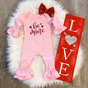 Newborn Girl Valentine Outfit, Be Mine Outfit, Babys 1st Valentine, Baby Ruffle Romper, Valentine Romper, Heart Baby Outfit, Valentine Baby