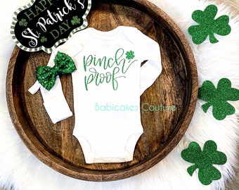 1st St Patricks Day Outfit, Newborn St Patricks Day Outfit, Green Baby Outfit, Pinch Proof Outfit, Irish Baby Outfit,  Shamrock Baby Outfit