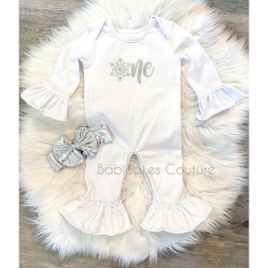 Winter Onederland 1st Birthday, 1st Birthday Girl Outfit, Snowflake Birthday Romper, Snowflake Ruffle Romper, Onederland Ruffle Romper,
