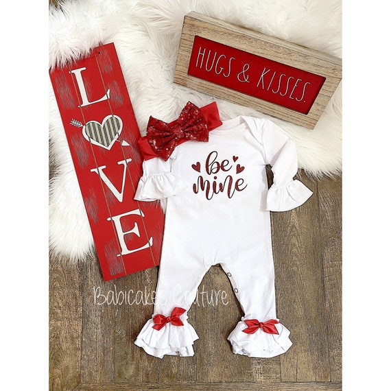 Newborn Girl Valentine Outfit, Be Mine Outfit, Babys 1st Valentine, Baby Ruffle Romper, Valentine Romper, Heart Baby Outfit, Valentine Baby