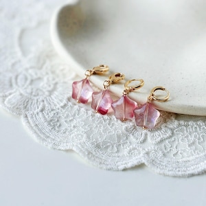 Set of 2 Pink Star Stitch Markers, Handmade Glass Progress Keepers, Knitting Notions Gift for Knitters, Clasp/Ring Option