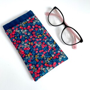 Handmade luxury velvet topped Liberty London Wiltshire berries print glasses case - sunglasses pouch flex frame padded navy red