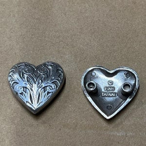 Kwiatowy kształt serca Concho śruba z tyłu Western Silver Tone podwójne śruby 1 1/4&quot;