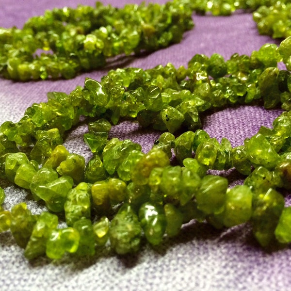 Grano, peridot (natural), pequeñas grandes chip, C grado de elaboración, joyero abalorios, arte, haciendo cuentas, elaboración de cuentas