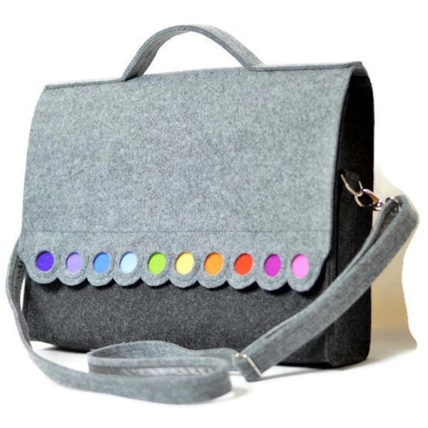 Laptop bag for 15'6, colorful felt crossbody bag, messenger bag,rainbow color dots, 15,6 felt bag, gift for her, Green Sheep bags