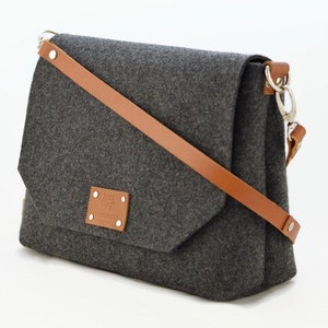 Felt bag with leather strap, medium size crossbody bag, felt crossbody bag, gift idea for her
