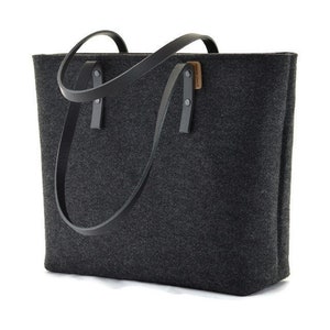 Felt bag with leather handles and zipper closure, minimalist handbag, felt tote, charcoal shoulder bag, gift idea for her