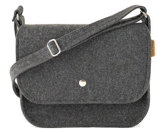 Felt saddle bag, minimalist crossbody purse with the flap, long strap medium size charcoal felted handbag, shoulder bag, gift for her