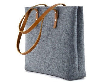 Felt bag with cognac leather handles and zipper closure, minimalist handbag, felt tote, gray shoulder bag, gift idea for her