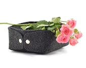 Minimalist jewelry storage felt bawl, charcoal felt box, plateu, small low storage box, nordic box, scandi design basket