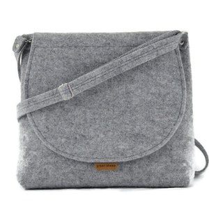Minimalistische gefilzte Handtasche, graue gefilzte Handtasche, Umhängetasche, Geschenk für Sie