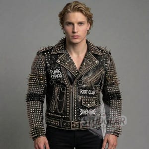 Veste en cuir punk cloutée noire pour homme | Manteau motard à écusson tête de mort