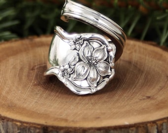 Orange Blossom Wrap Spoon Ring - International Silver WM Rogers & Son 1916 Pattern - Wide Vintage Silverplate Floral Ring