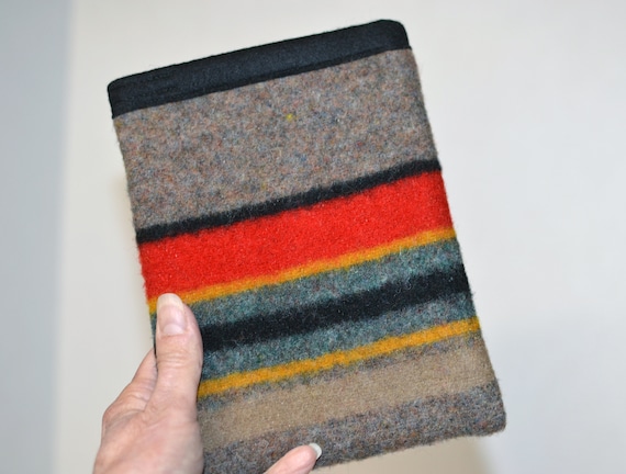 rugged Kindle current 12th gen Paperwhite Sleeve Yakima Camp Blanket Wool Brown Umber Signature Paperwhite hiking camping traveling 11th gen