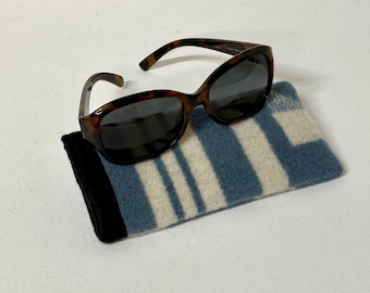 Readers Sunglasses Reading Glasses POUCH Pretty Blue Wool eyeglass sunglass Blue Ridge Mountain Frank Lloyd Wright Spring Summer Gift