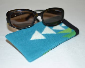 Readers Eyewear CASE handmade of tribal arrow Native American Turquoise WOOL eyeglass sunglass readers CASE Filbert Fashions Friendship gift