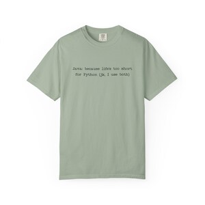 Camiseta Java vs Python | Camiseta com humor sobre linguagens de programação | Camiseta engraçada para programadores imagem 5