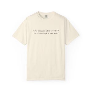 Camiseta Java vs Python | Camiseta com humor sobre linguagens de programação | Camiseta engraçada para programadores imagem 2